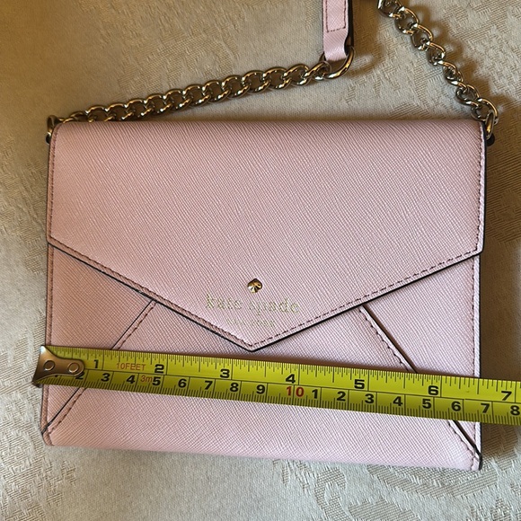 Kate Spade pink Saffiano leather envelope crossbody in EUC - Picture 11 of 15